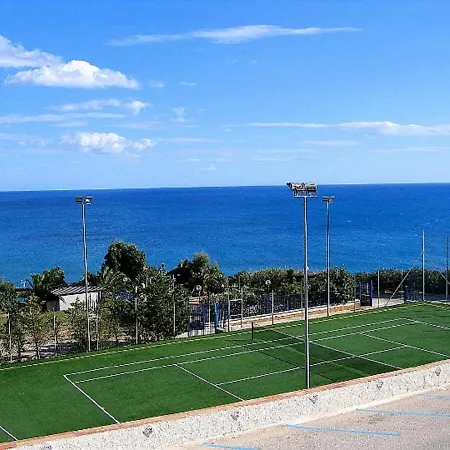 Sea Front 4 Beds With Balcony 250 Meters From The *