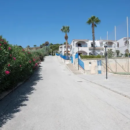 Apartment Sea Front 4 Beds With Balcony 250 Meters From The *